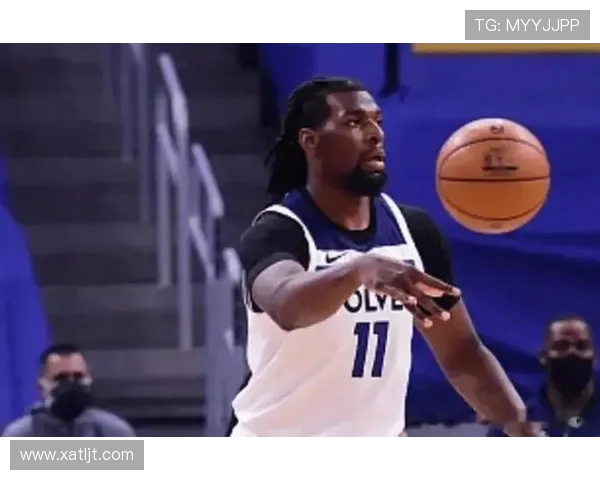 里德高效表现11投7中贡献18分7板2助1断1帽 三分命中2球表现出色